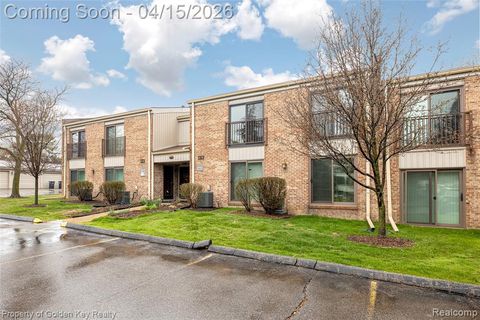 Photo of 17953 University Park Drive, Livonia, MI 48152 (MLS # 60983142)
