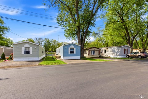 Photo of 2678 Bayberry Court, Brooklyn, MI 48130 (MLS # 50208493)