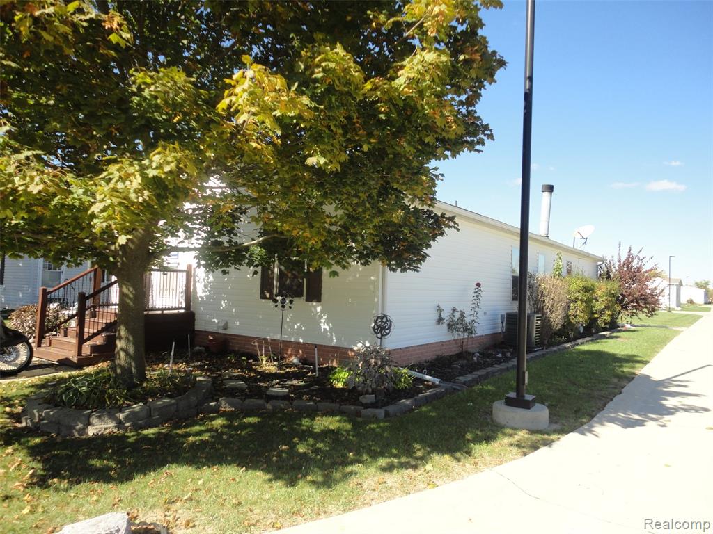 1983 Oak Street