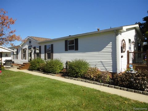 1983 Oak Street Newport MI 48166