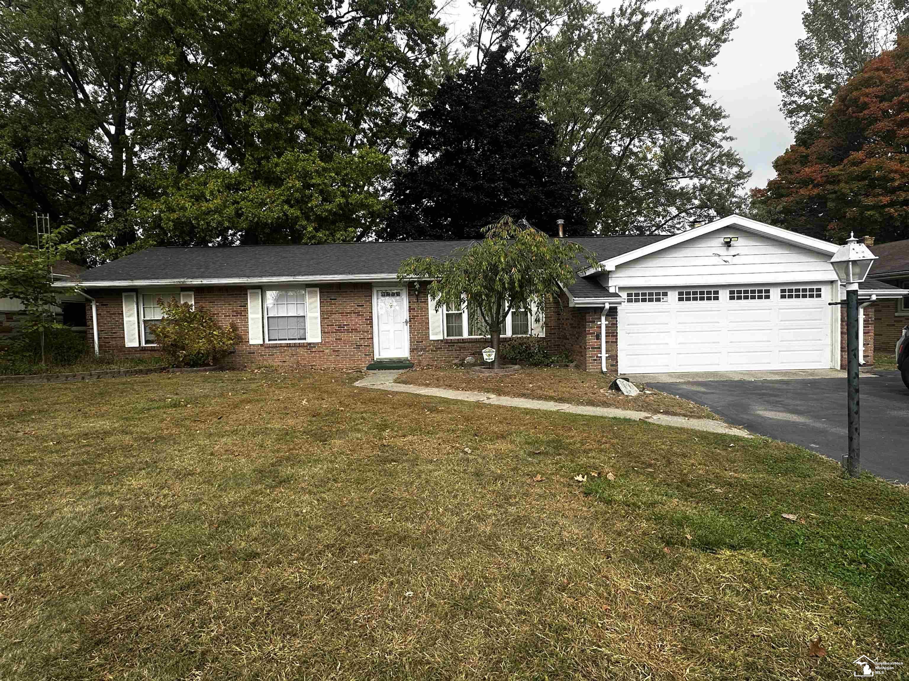 6337 GRANDVIEW Drive