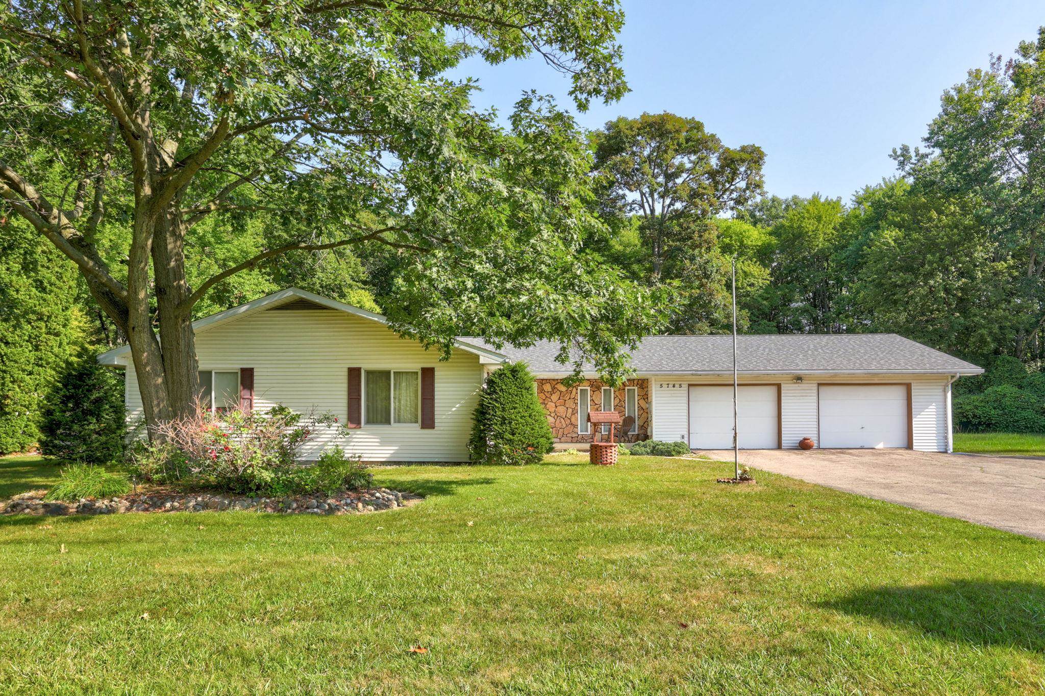 5745 E Townline Road