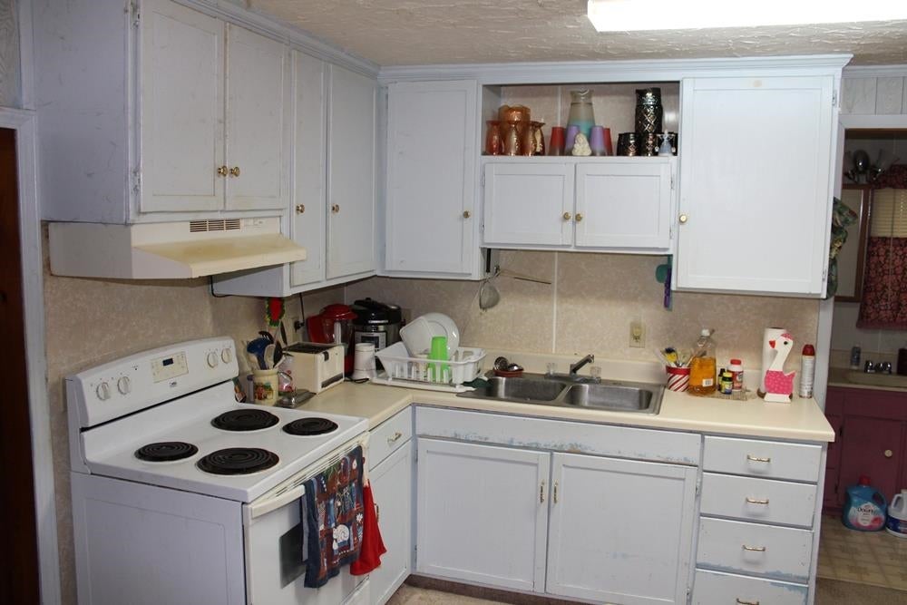 Photo of 5042 Southwood Drive, Harrison, MI 48625 (MLS # 50221534)