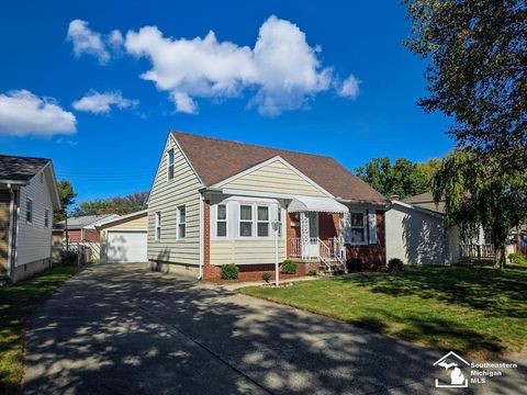 954 Jefferson Court Monroe MI 48161