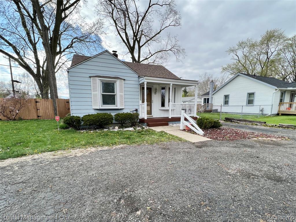 7531 N Inkster Road