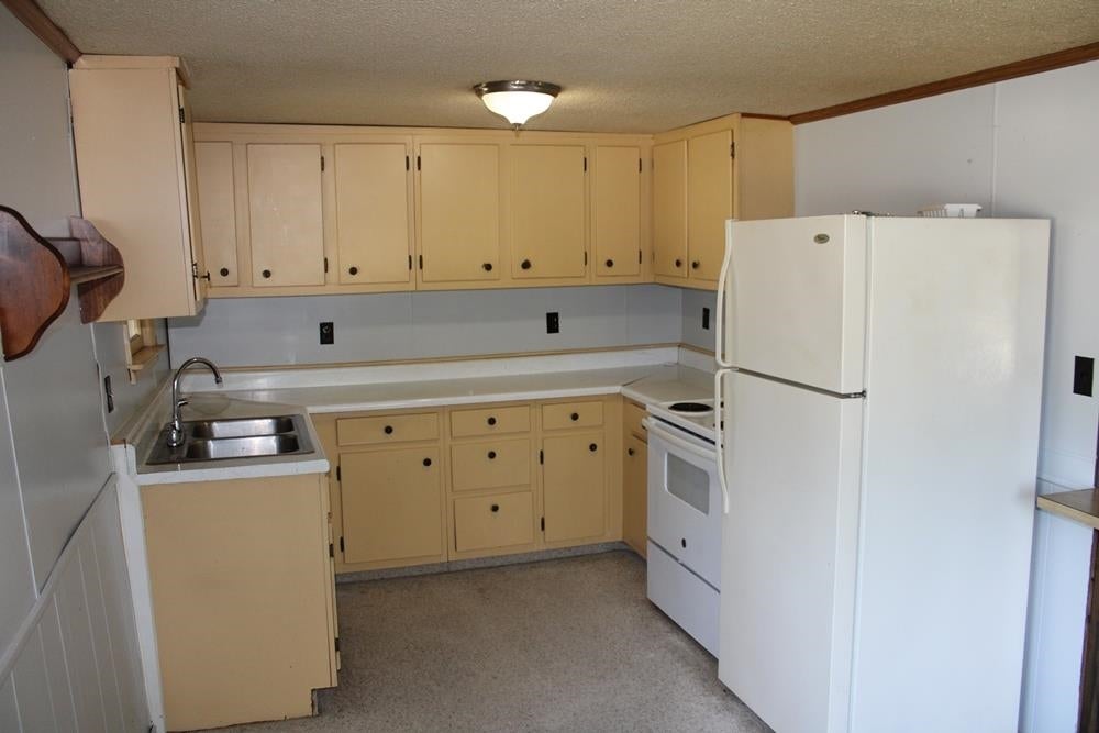 Photo of 490 S Lake Street, Harrison, MI 48625 (MLS # 50215774)