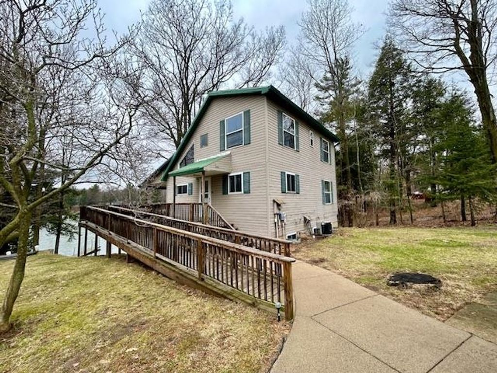 Photo of 4612 Birch Park Drive, Gladwin, MI 48612 (MLS # 50204370)
