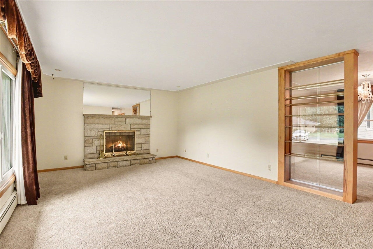 Properties Available 3 - 3 235 Oriole Drive