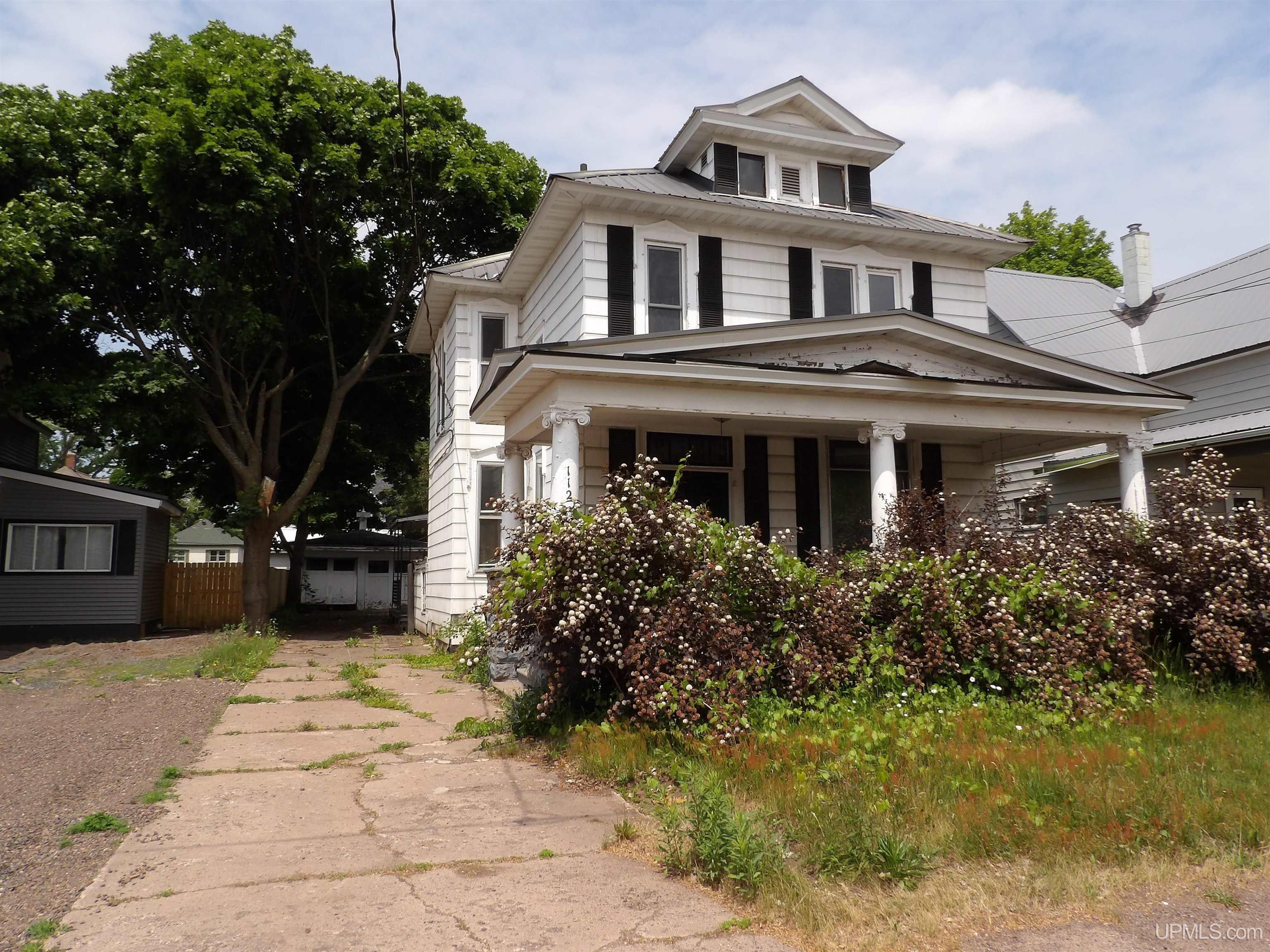 112 W Pewabic Street