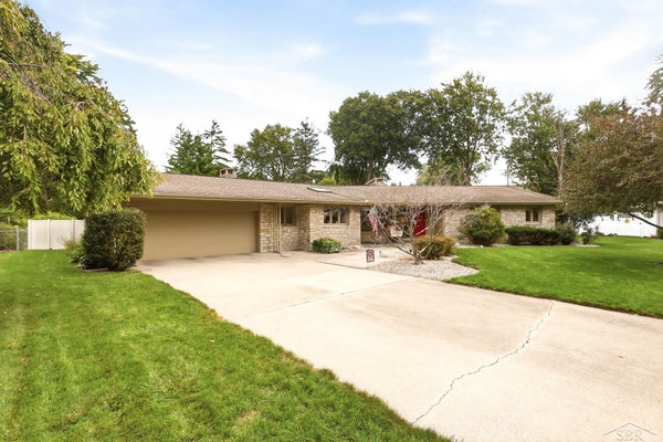 810 FAIRWAY DR, SAGINAW, MI 48638 - Image 8059d6cb0339b45e679ed8db5a3e4ece/1528376687