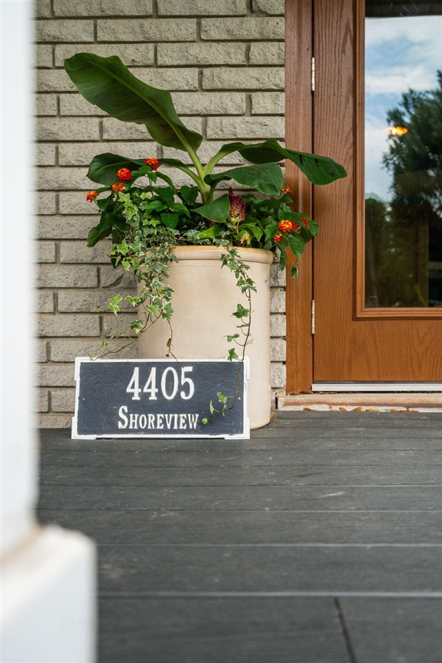 4405 Shoreview Lane