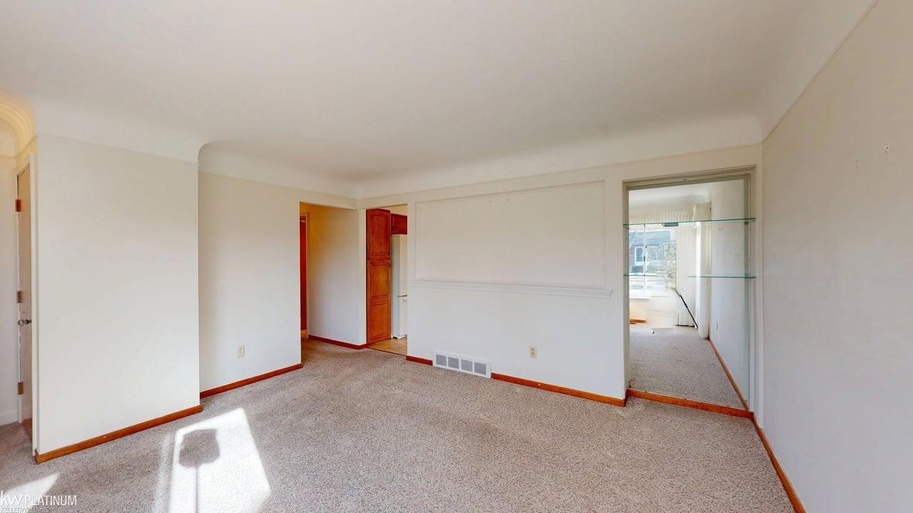 31800 Tanglewood Street