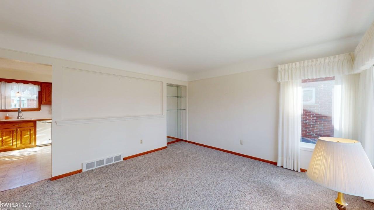 31800 Tanglewood Street