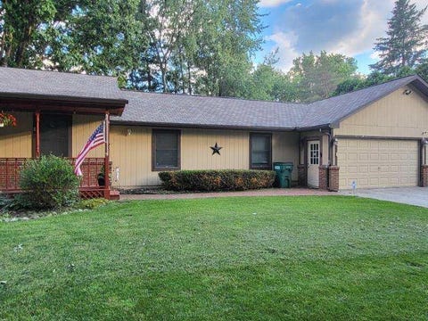 Photo of 4550 Hummer Lake Road, Ortonville, MI 48462 (MLS # 50212196)