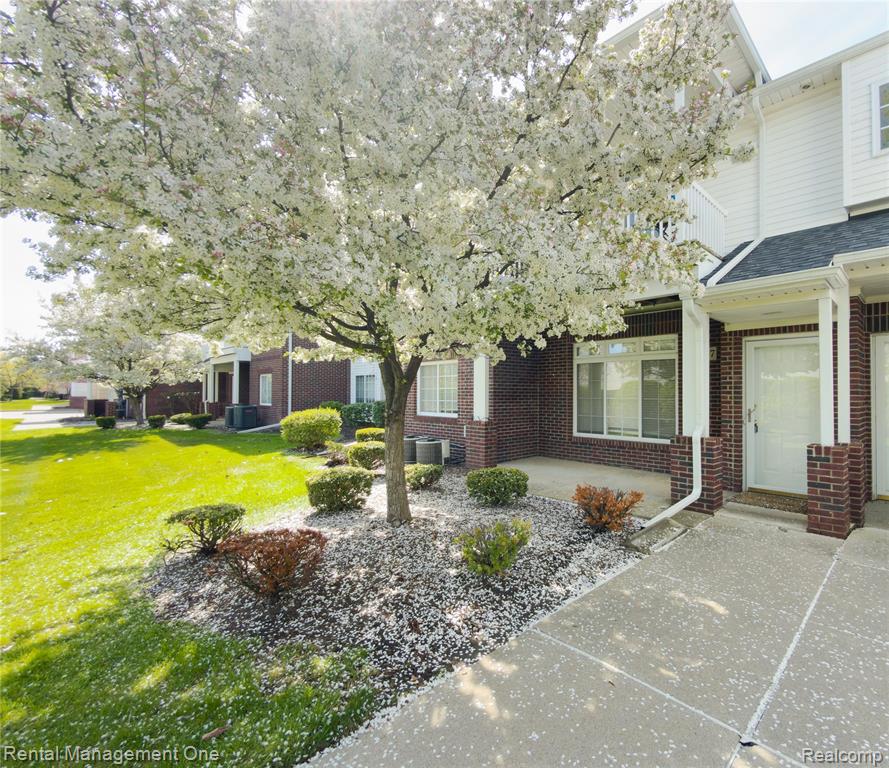5637 Twin Oaks Drive