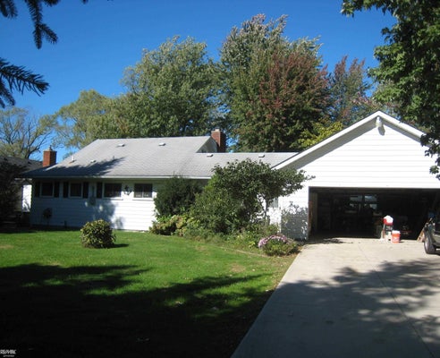 5050 MIDDLE CHANNEL DR, HARSENS ISLAND, MI 48028 - Image 81a9e1e8f14fdd1ea2ca5b3e533c97bc/3825522256