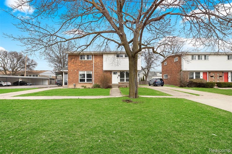 251 E 14 Mile Road