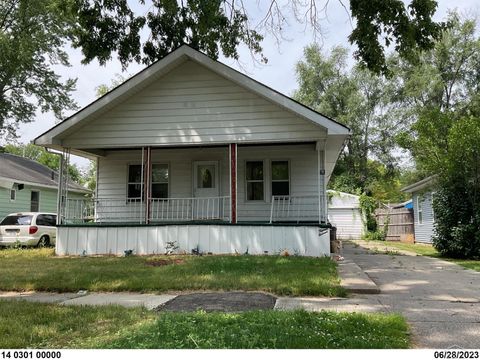 Photo of 1511 BARNARD Street, Saginaw, MI 48602 (MLS # 50201633)