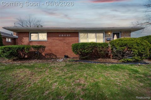 Photo of 28031 Lorraine Avenue, Warren, MI 48093 (MLS # 60981108)
