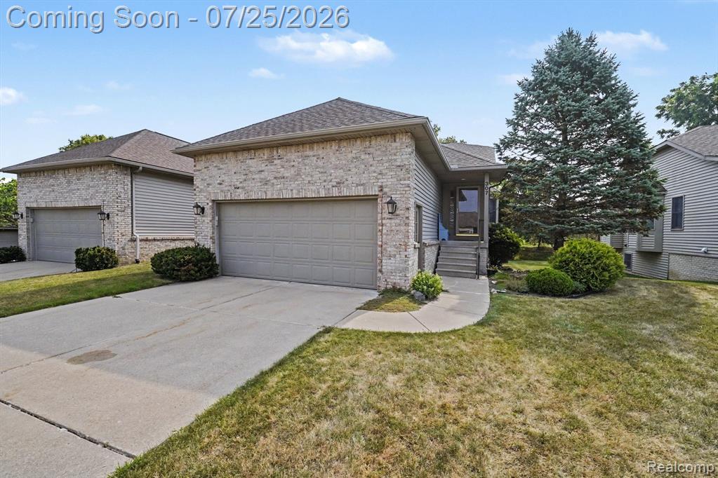 307 Creekwood Circle