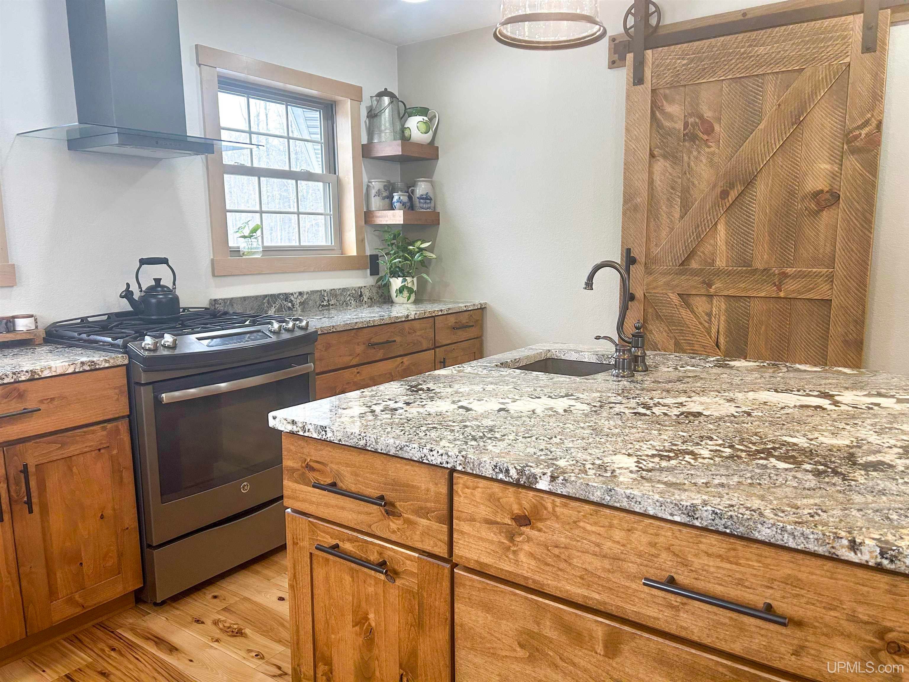 E10409 E Munising Ave, Munising, MI, 49862, USA, 3 Bedrooms Bedrooms, ,3 BathroomsBathrooms,Residential,Active,E10409 E Munising Ave,50209573
