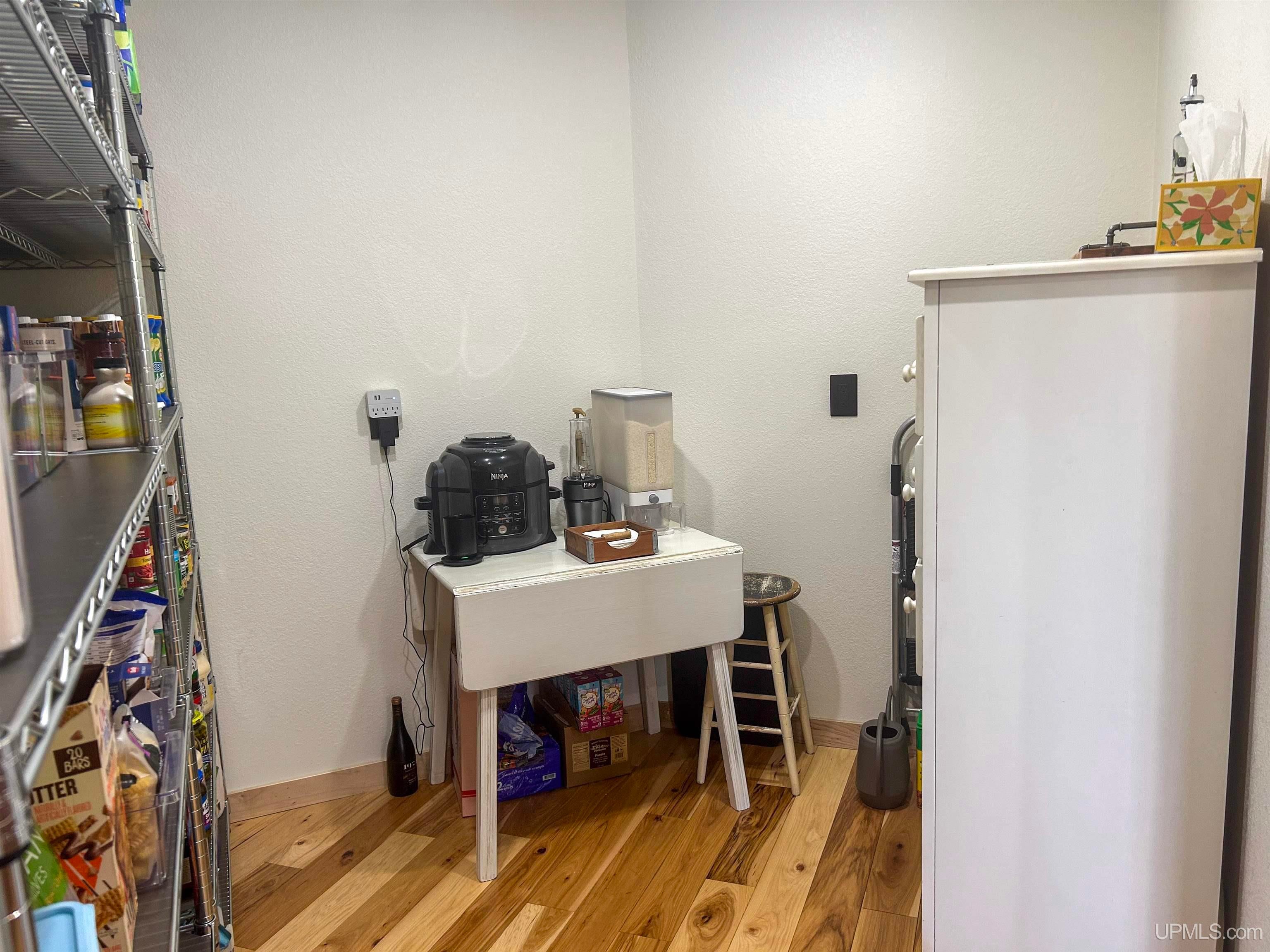 E10409 E Munising Ave, Munising, MI, 49862, USA, 3 Bedrooms Bedrooms, ,3 BathroomsBathrooms,Residential,Active,E10409 E Munising Ave,50209573