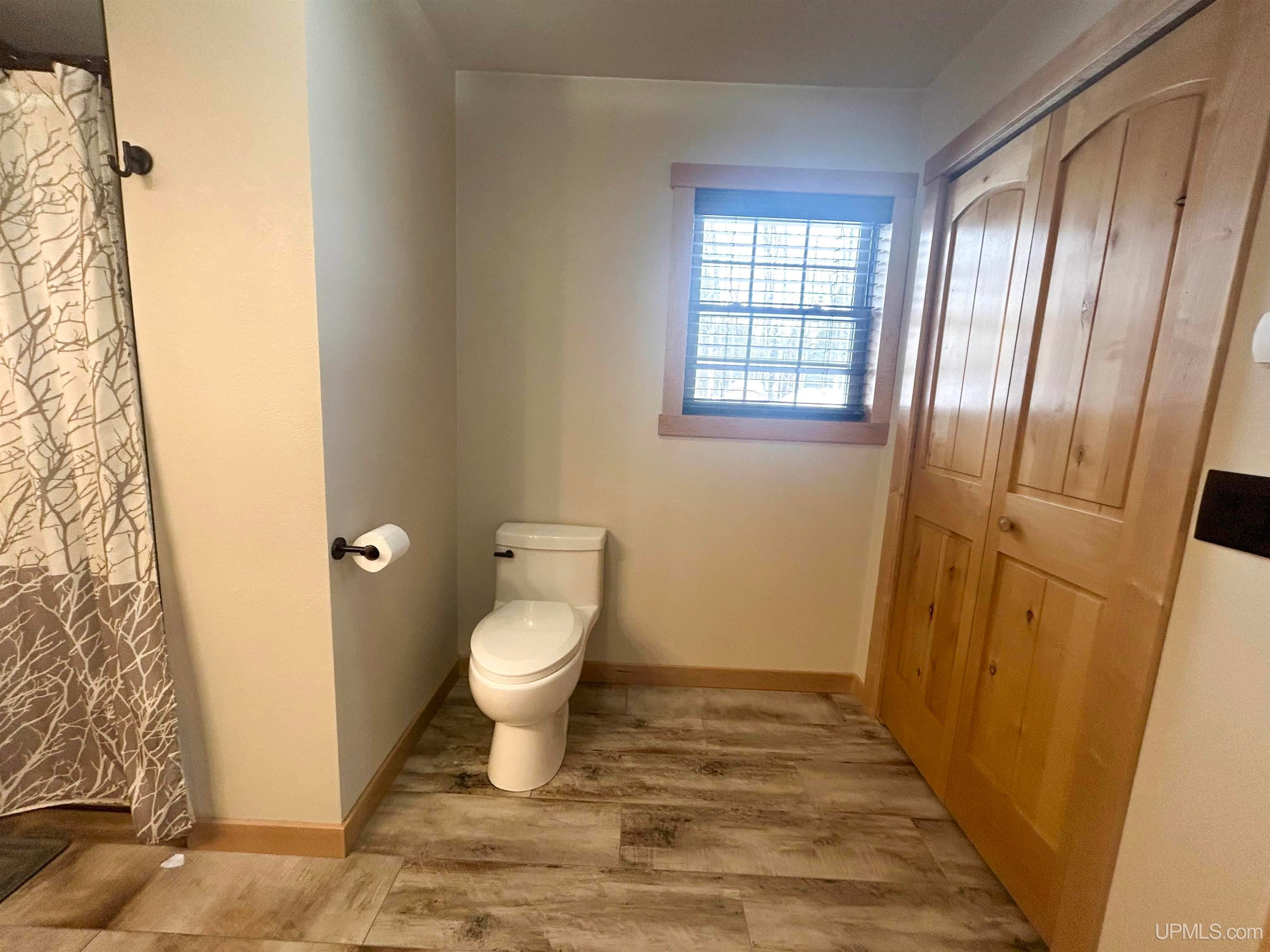 E10409 E Munising Ave, Munising, MI, 49862, USA, 3 Bedrooms Bedrooms, ,3 BathroomsBathrooms,Residential,Active,E10409 E Munising Ave,50209573