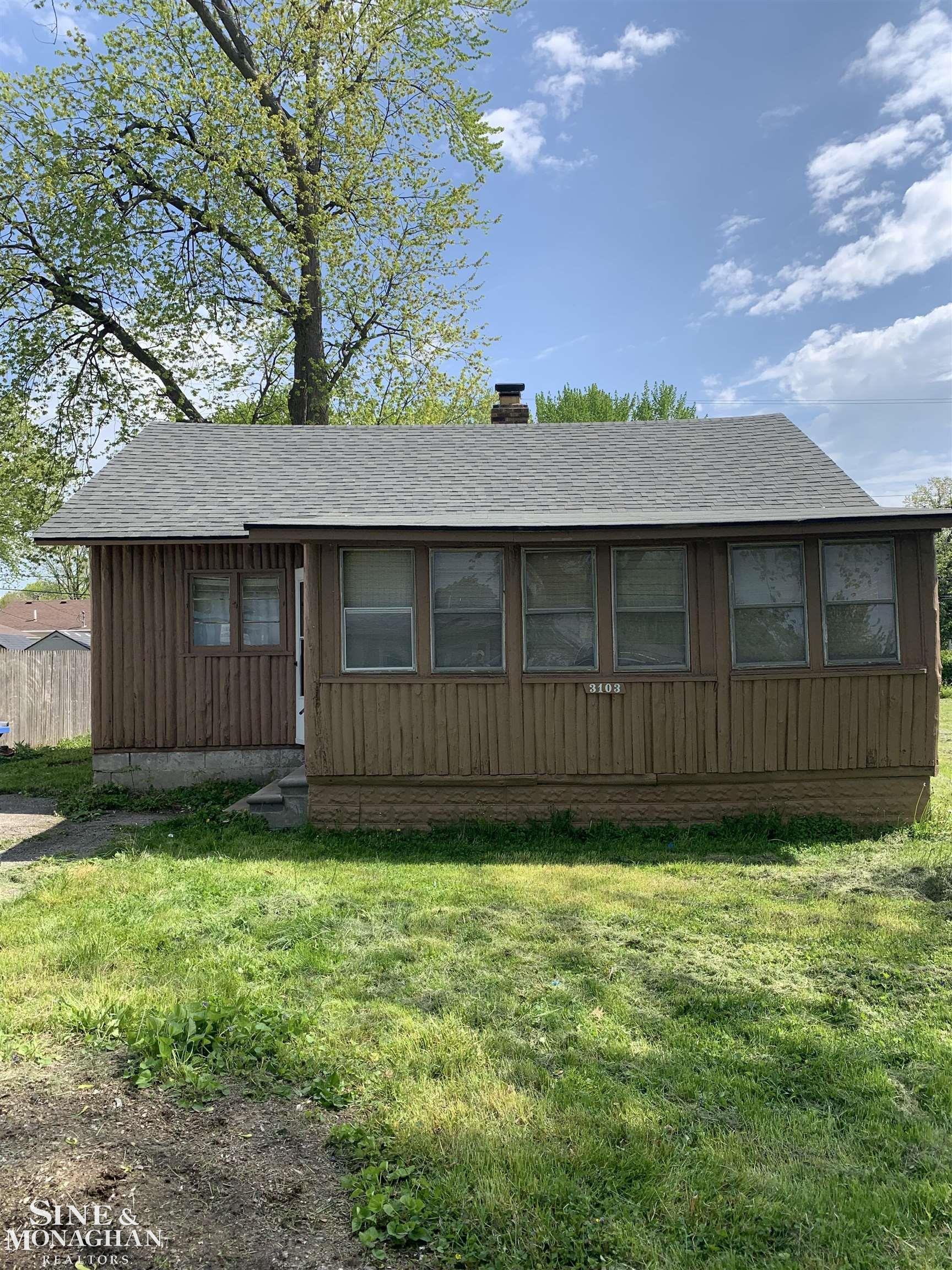3103 10th Road