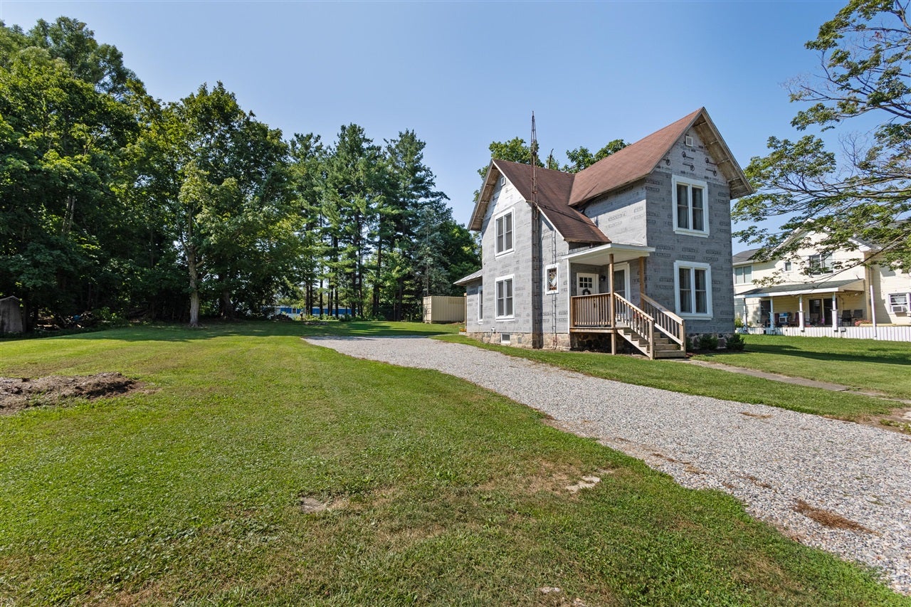 211 W Maple Street