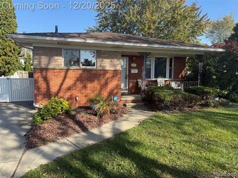 Photo of 6193 N Bankle Court, Dearborn Heights, MI 48127 (MLS # 60959804)