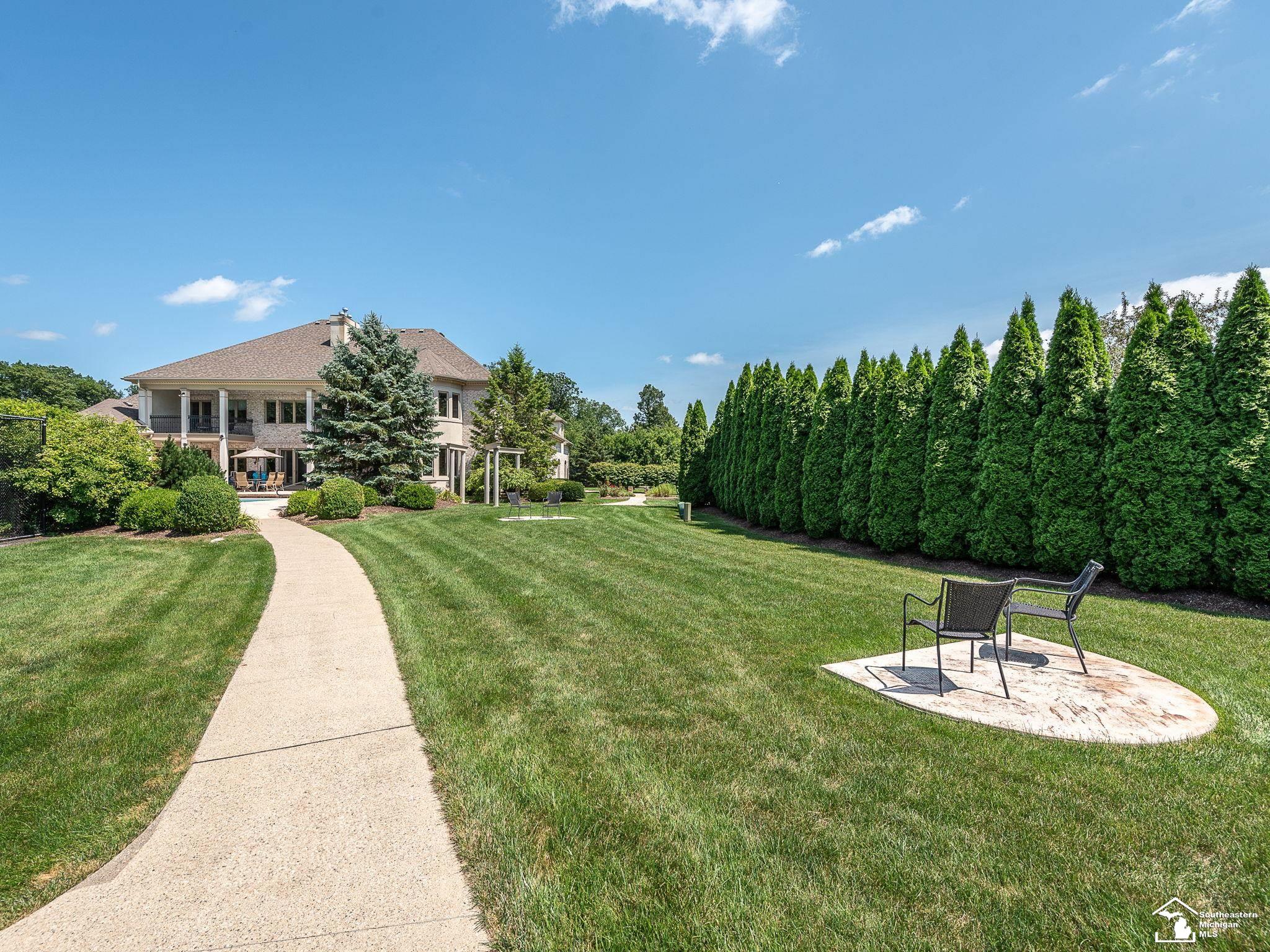 Monroe, Michigan 48161, United States, 7 Bedrooms Bedrooms, ,8 BathroomsBathrooms,Residential,Active,50900