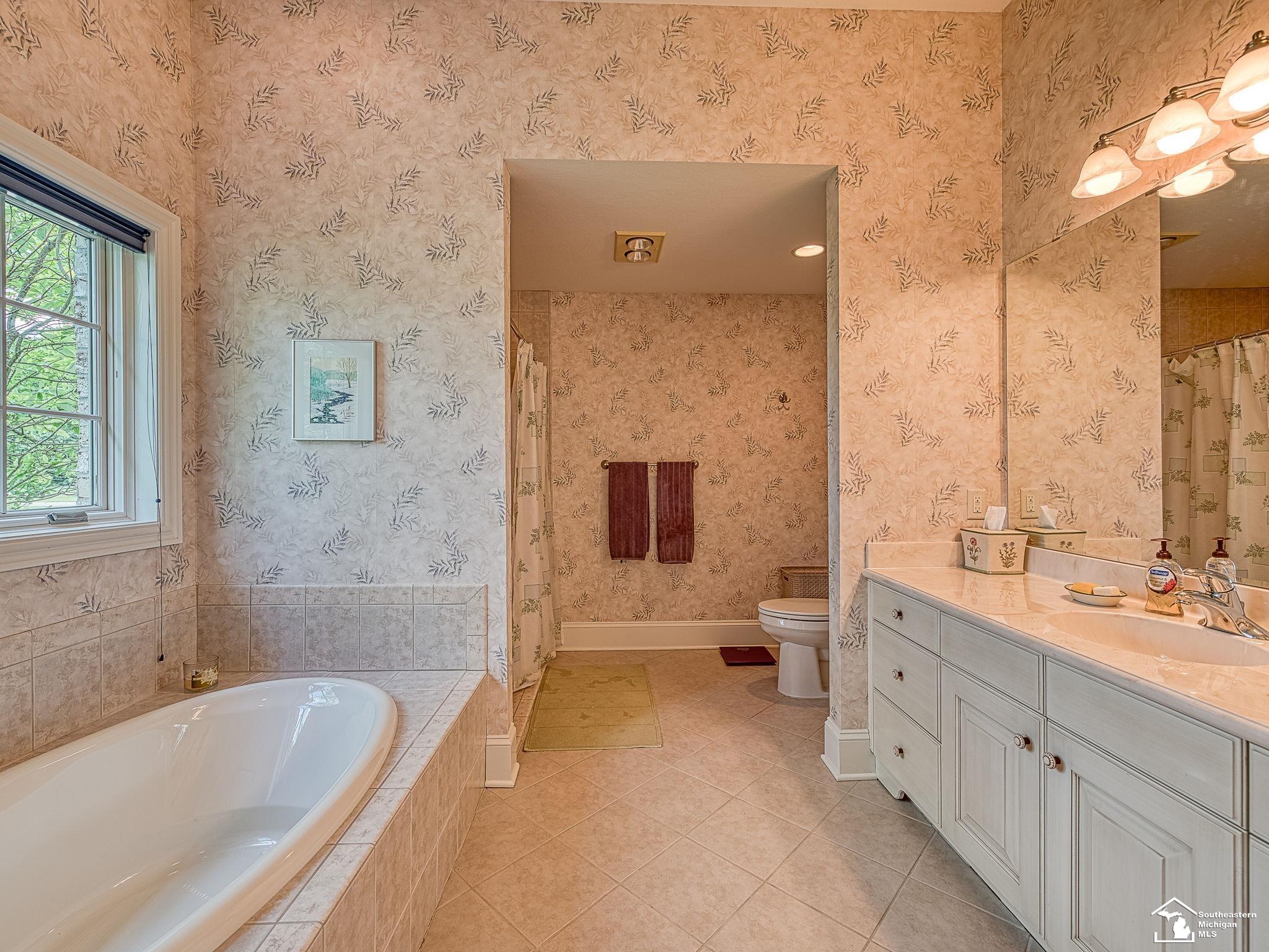 Monroe, Michigan 48161, United States, 7 Bedrooms Bedrooms, ,8 BathroomsBathrooms,Residential,Active,50900