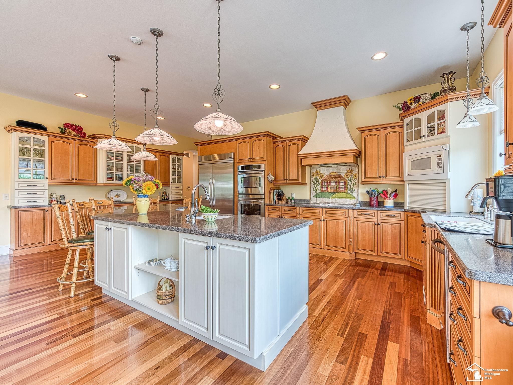 Monroe, Michigan 48161, United States, 7 Bedrooms Bedrooms, ,8 BathroomsBathrooms,Residential,Active,50900