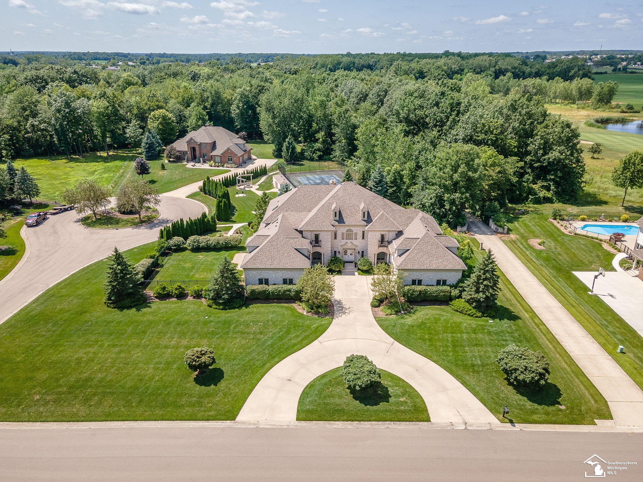 Monroe, Michigan 48161, United States, 7 Bedrooms Bedrooms, ,8 BathroomsBathrooms,Residential,Active,50900