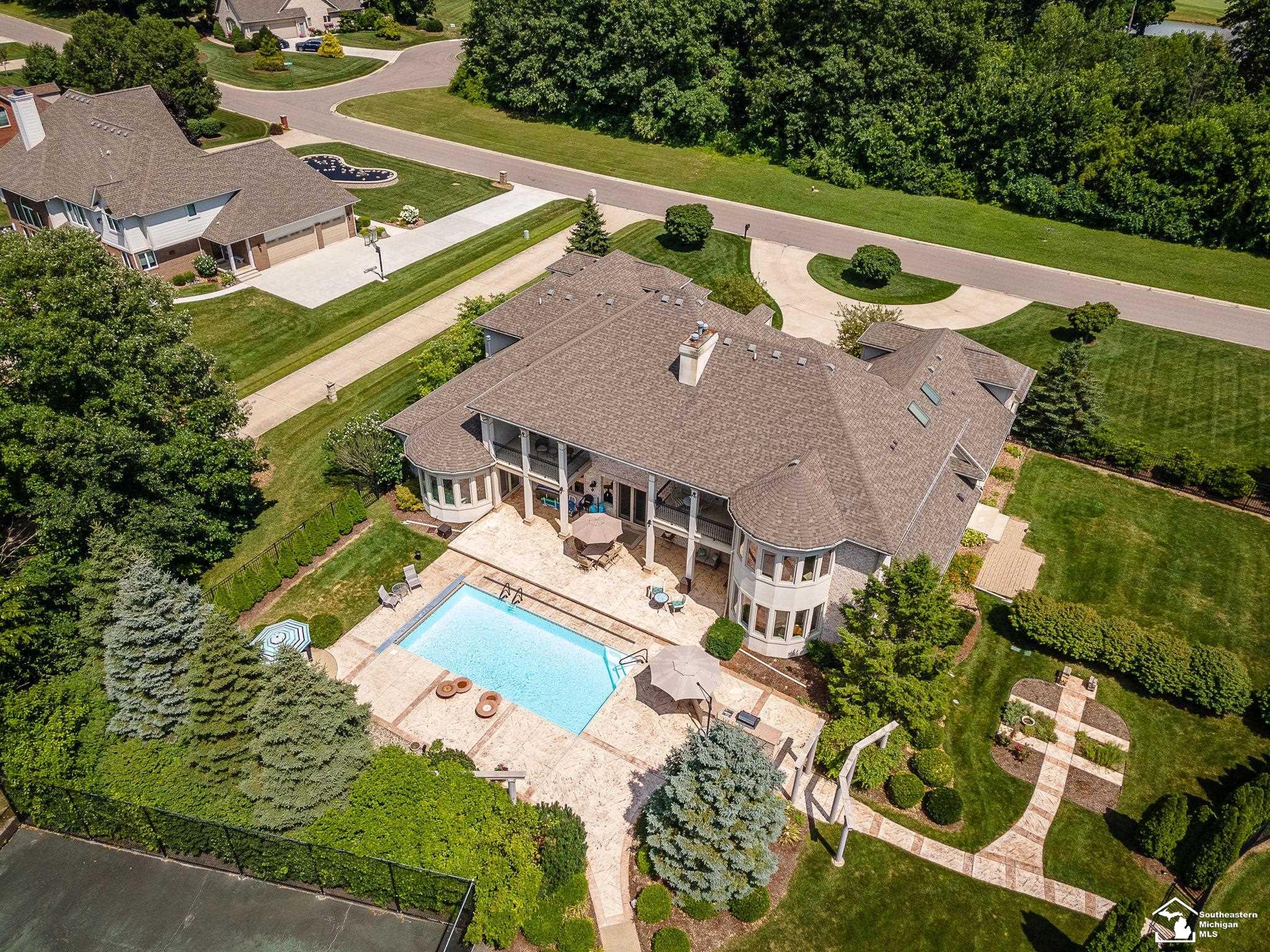 Monroe, Michigan 48161, United States, 7 Bedrooms Bedrooms, ,8 BathroomsBathrooms,Residential,Active,50900