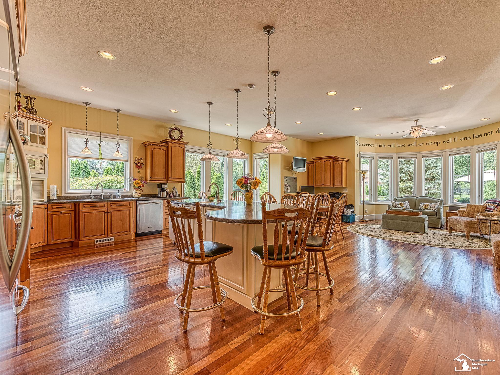 Monroe, Michigan 48161, United States, 7 Bedrooms Bedrooms, ,8 BathroomsBathrooms,Residential,Active,50900