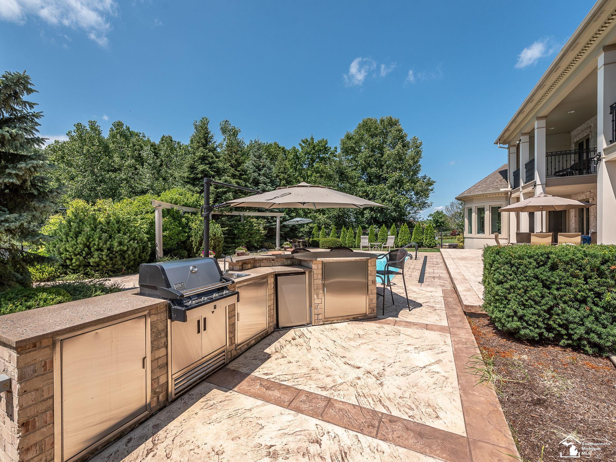 Monroe, Michigan 48161, United States, 7 Bedrooms Bedrooms, ,8 BathroomsBathrooms,Residential,Active,50900