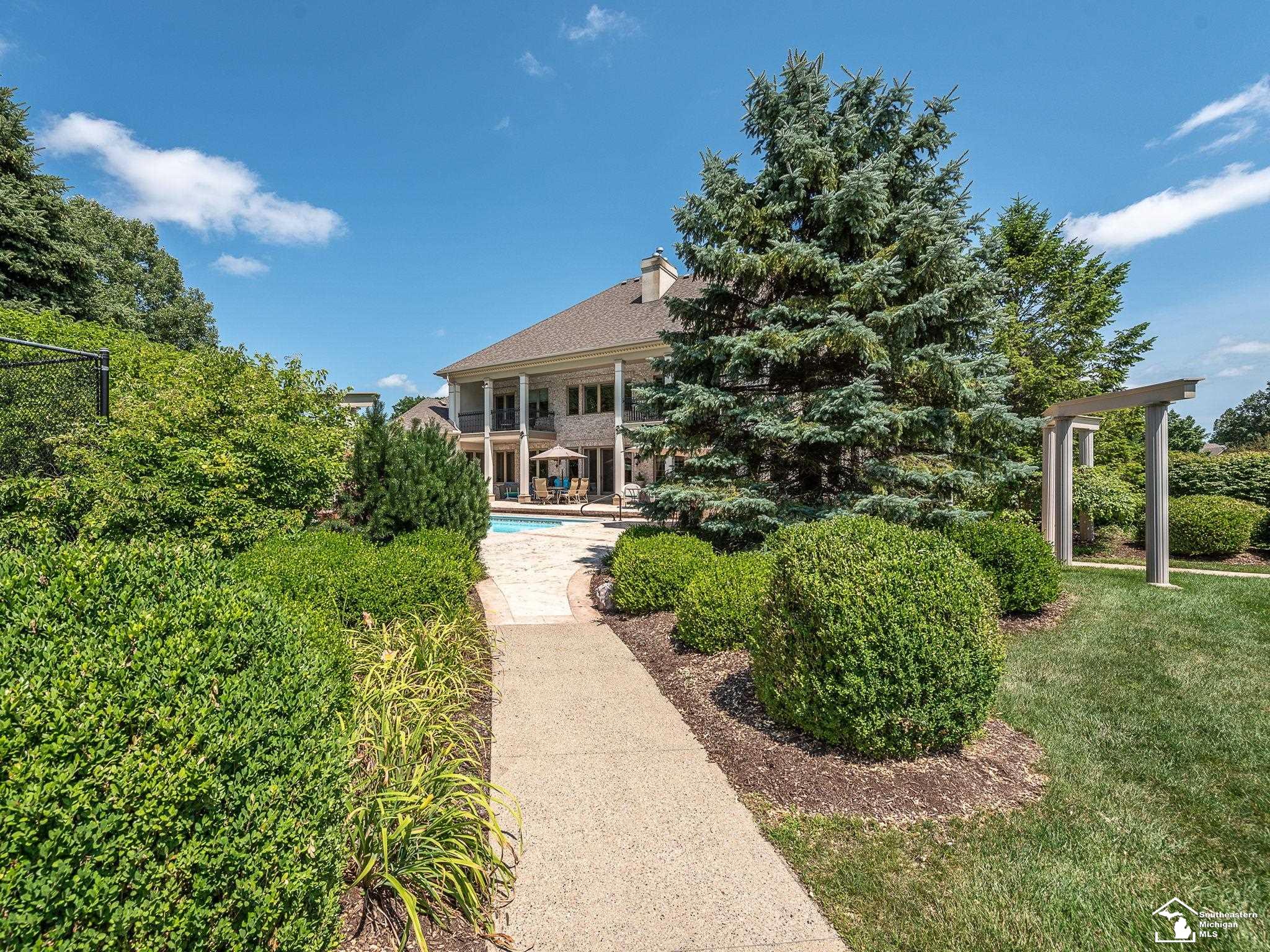 Monroe, Michigan 48161, United States, 7 Bedrooms Bedrooms, ,8 BathroomsBathrooms,Residential,Active,50900