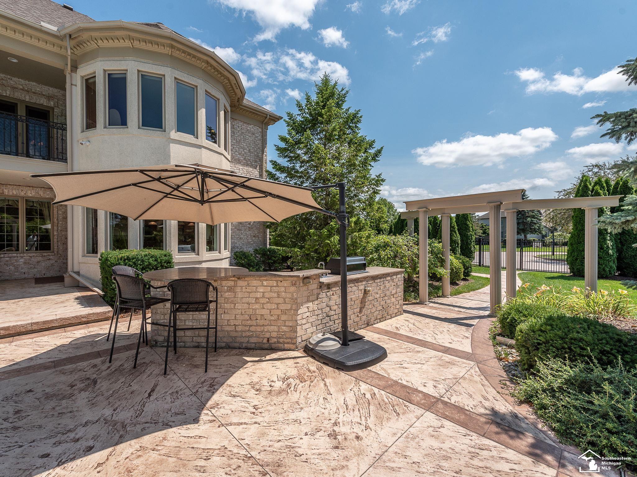 Monroe, Michigan 48161, United States, 7 Bedrooms Bedrooms, ,8 BathroomsBathrooms,Residential,Active,50900