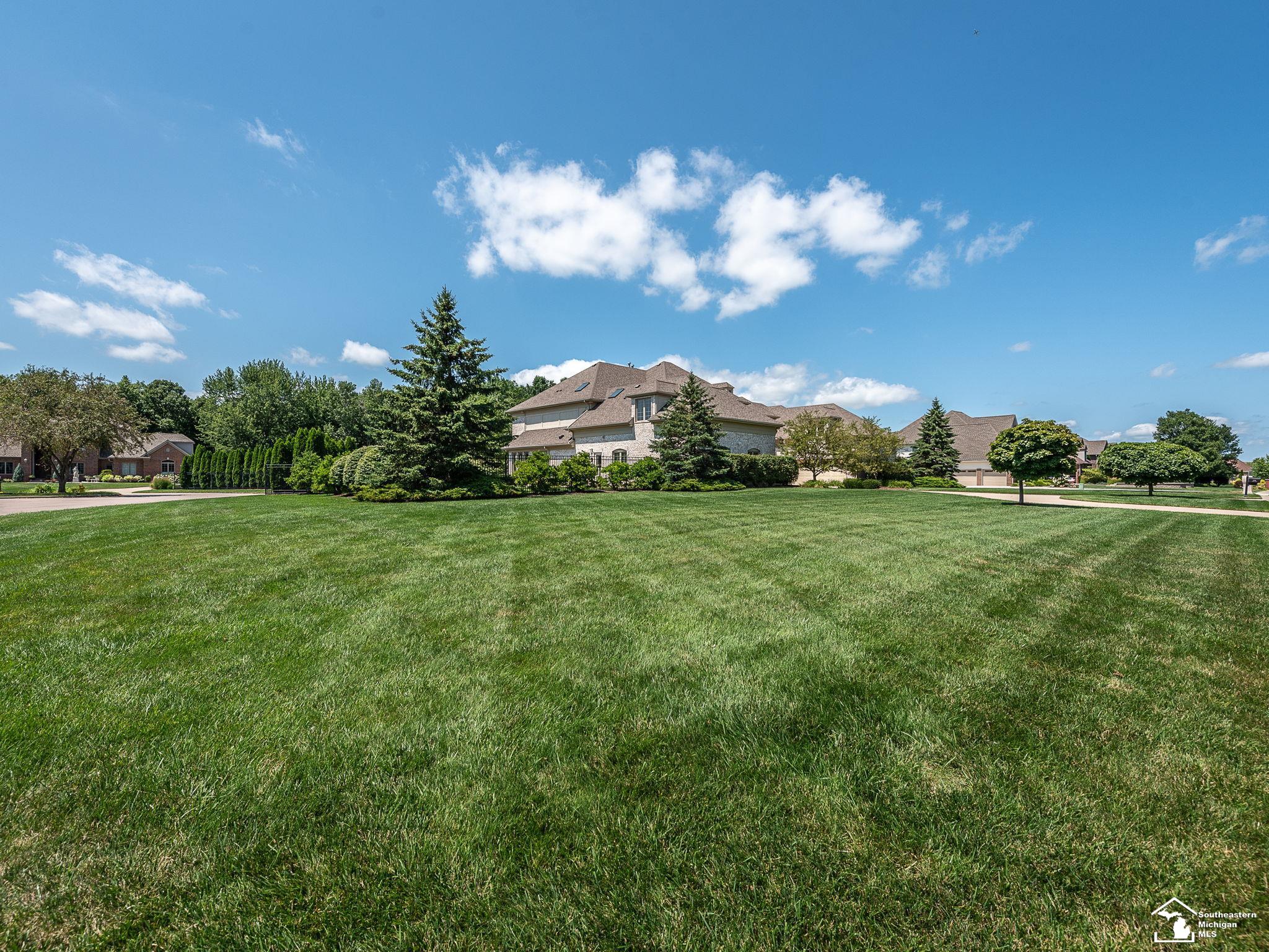 Monroe, Michigan 48161, United States, 7 Bedrooms Bedrooms, ,8 BathroomsBathrooms,Residential,Active,50900