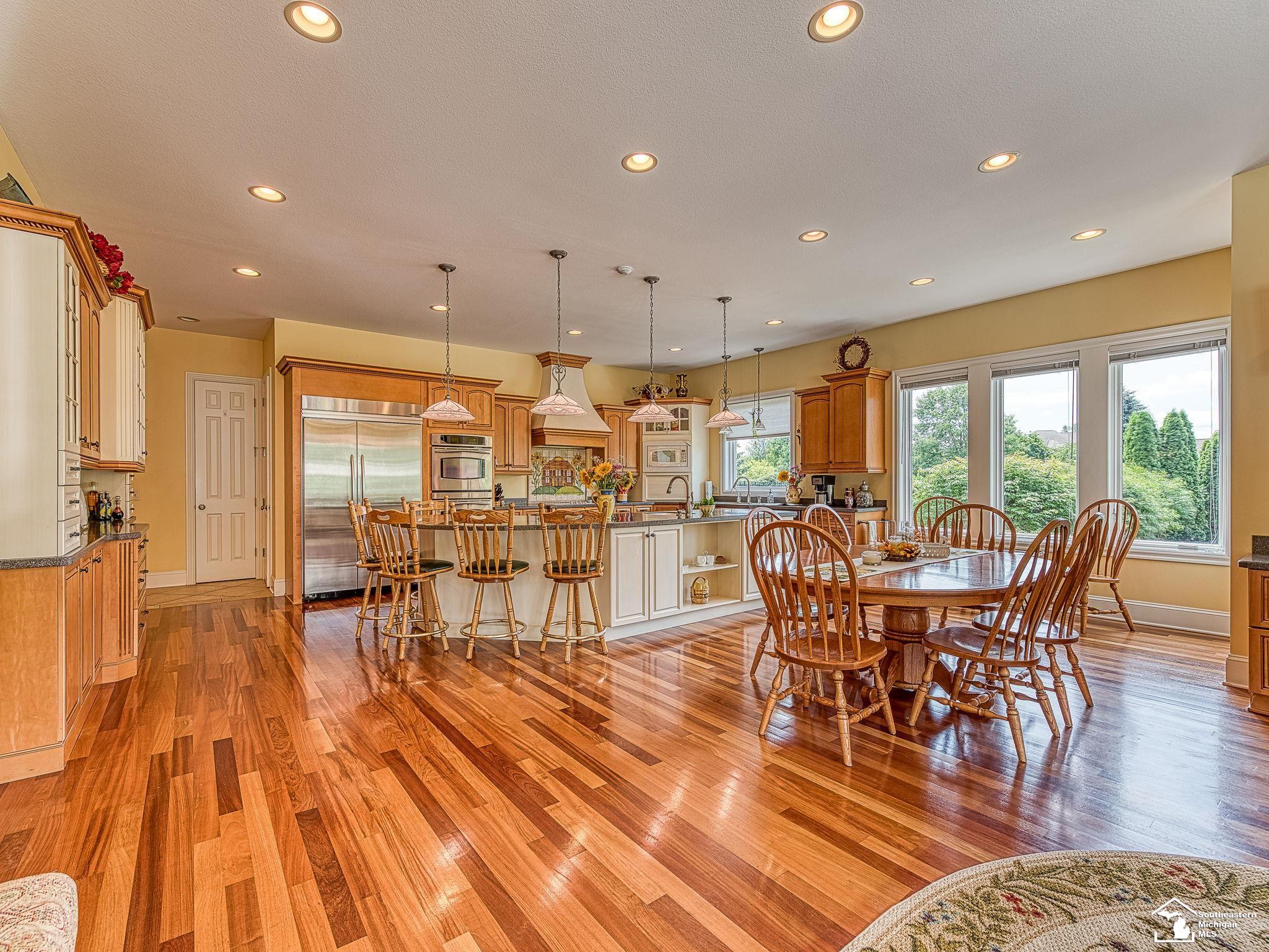 Monroe, Michigan 48161, United States, 7 Bedrooms Bedrooms, ,8 BathroomsBathrooms,Residential,Active,50900