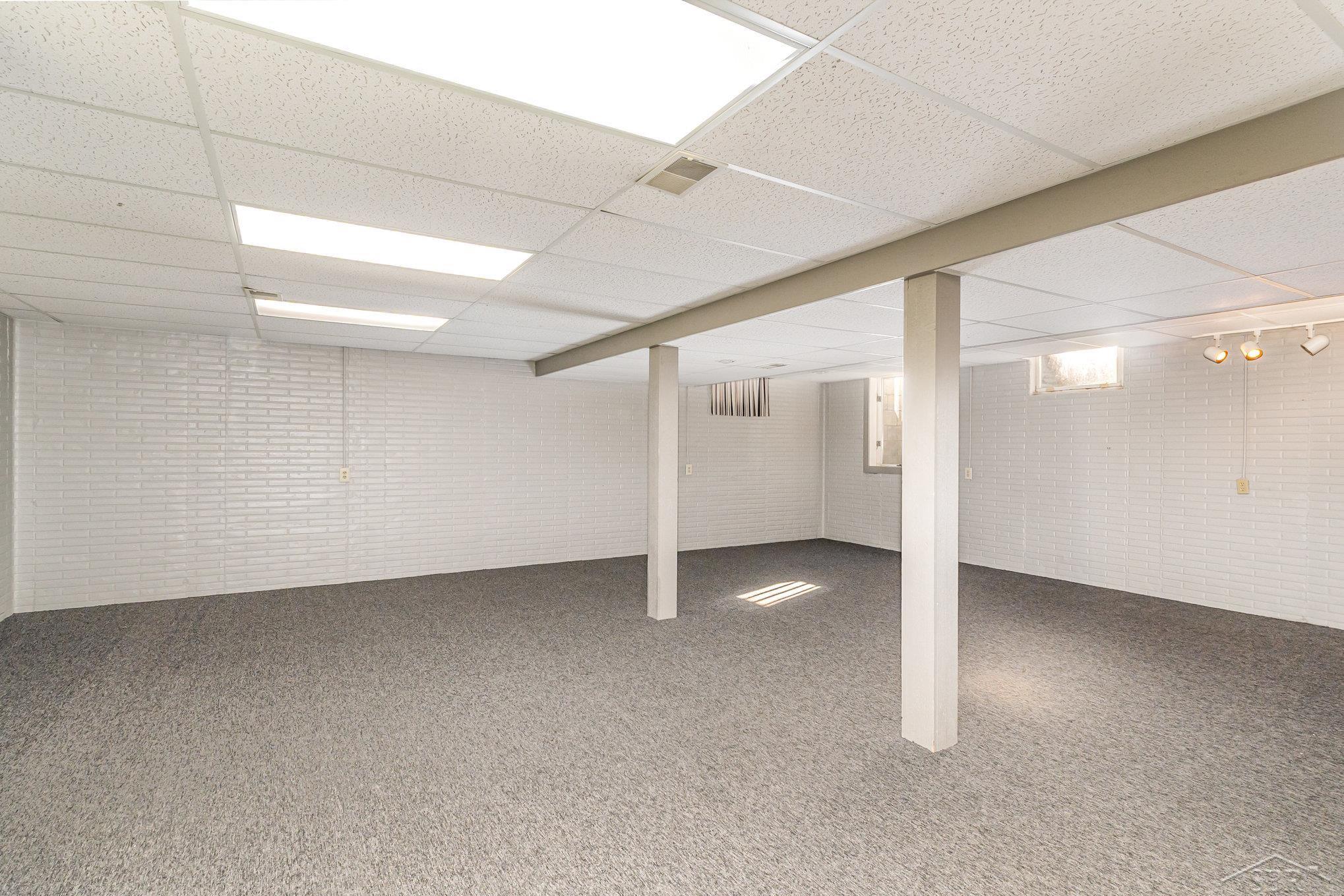 Saginaw, Michigan 48603, United States, 4 Bedrooms Bedrooms, ,3 BathroomsBathrooms,Residential,Active,235285