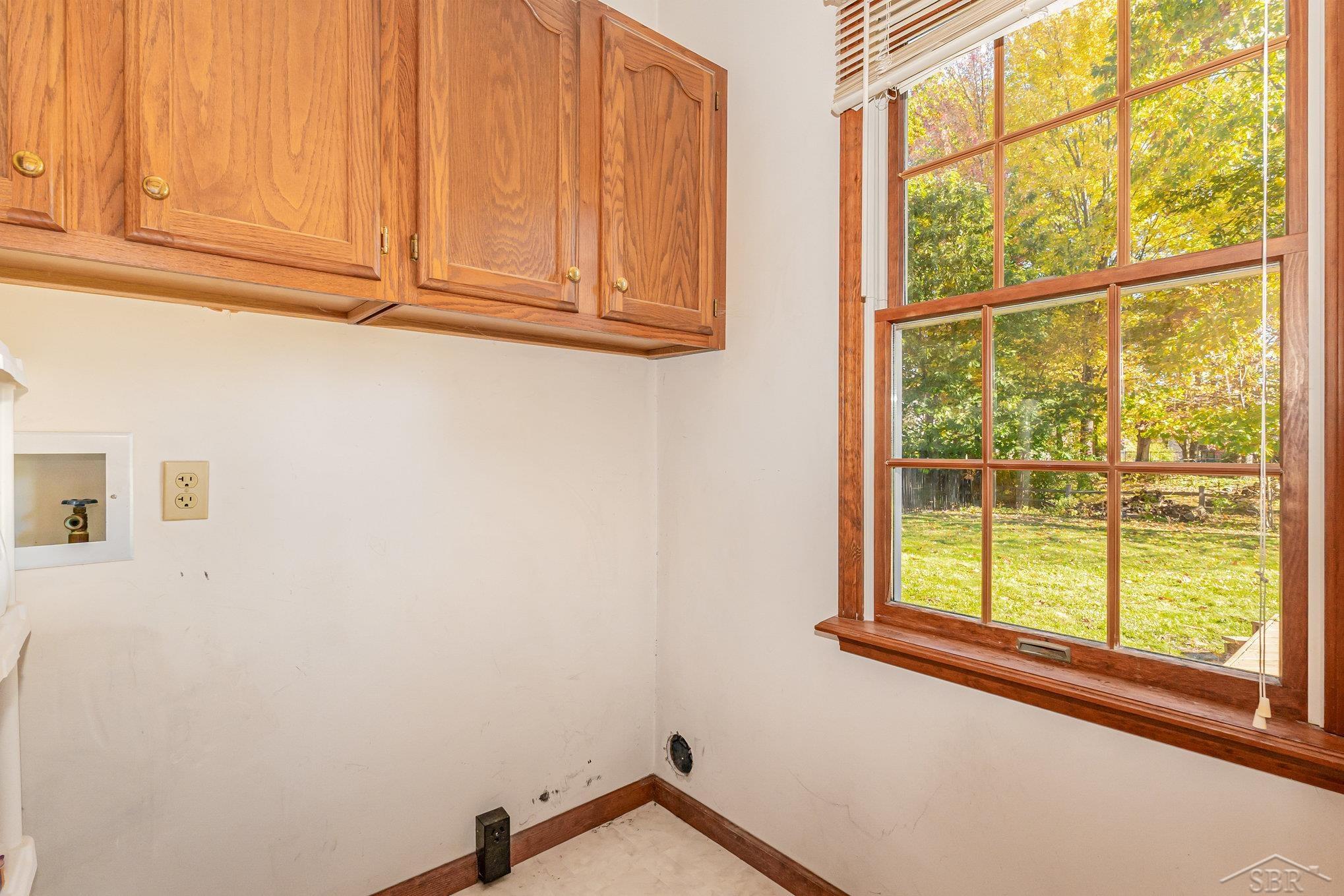 Saginaw, Michigan 48603, United States, 4 Bedrooms Bedrooms, ,3 BathroomsBathrooms,Residential,Active,235285