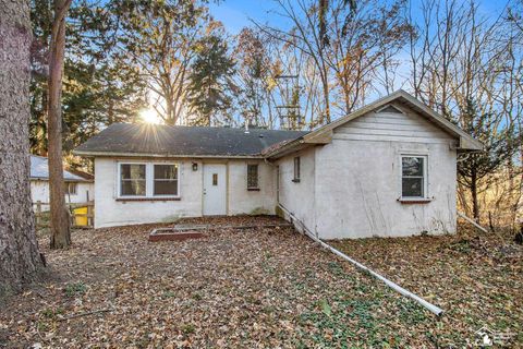 6399 Whiteford Center Road Lambertville MI 48144