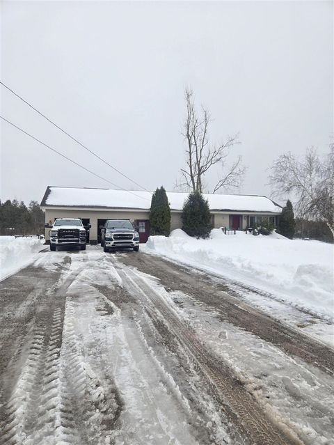 7887 Randolph Street Vanderbilt MI 49795