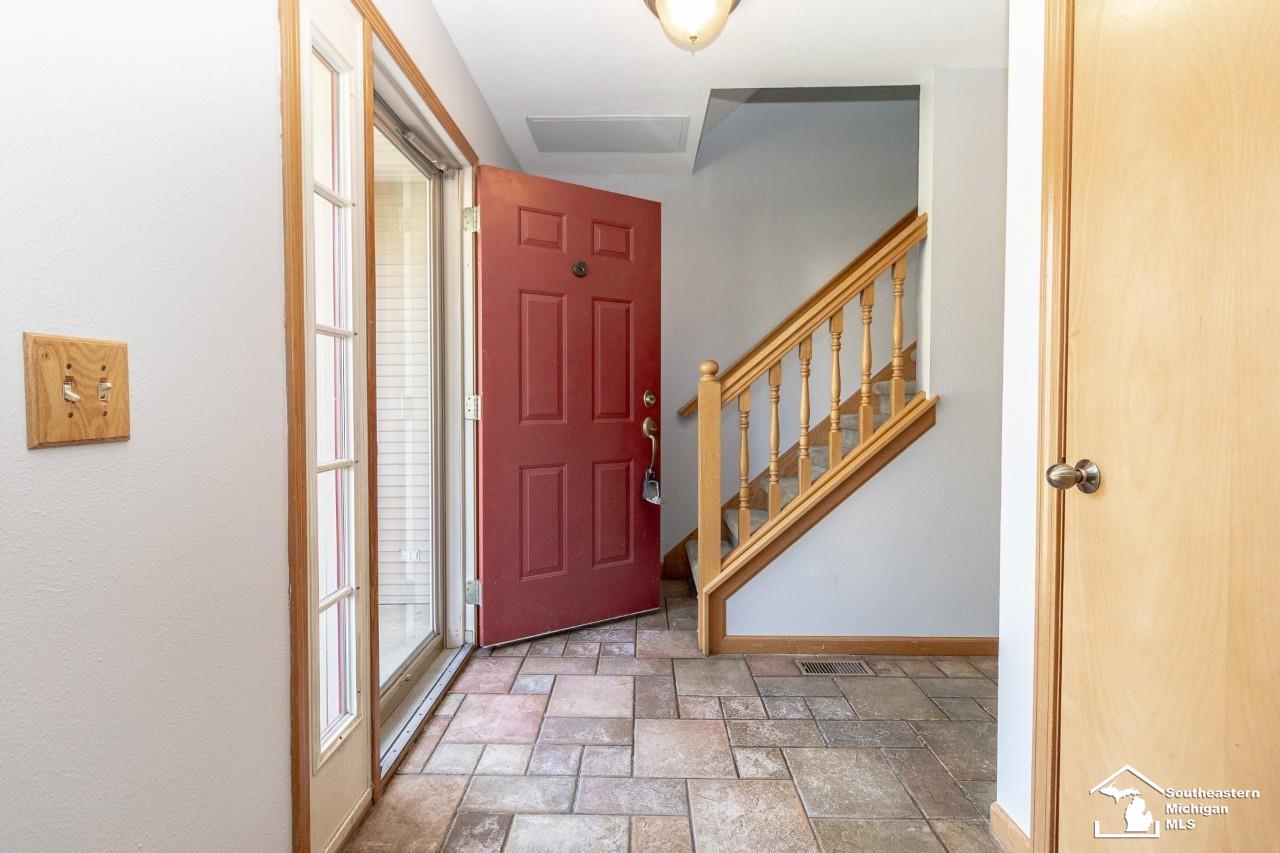 1099 Eagle Lane