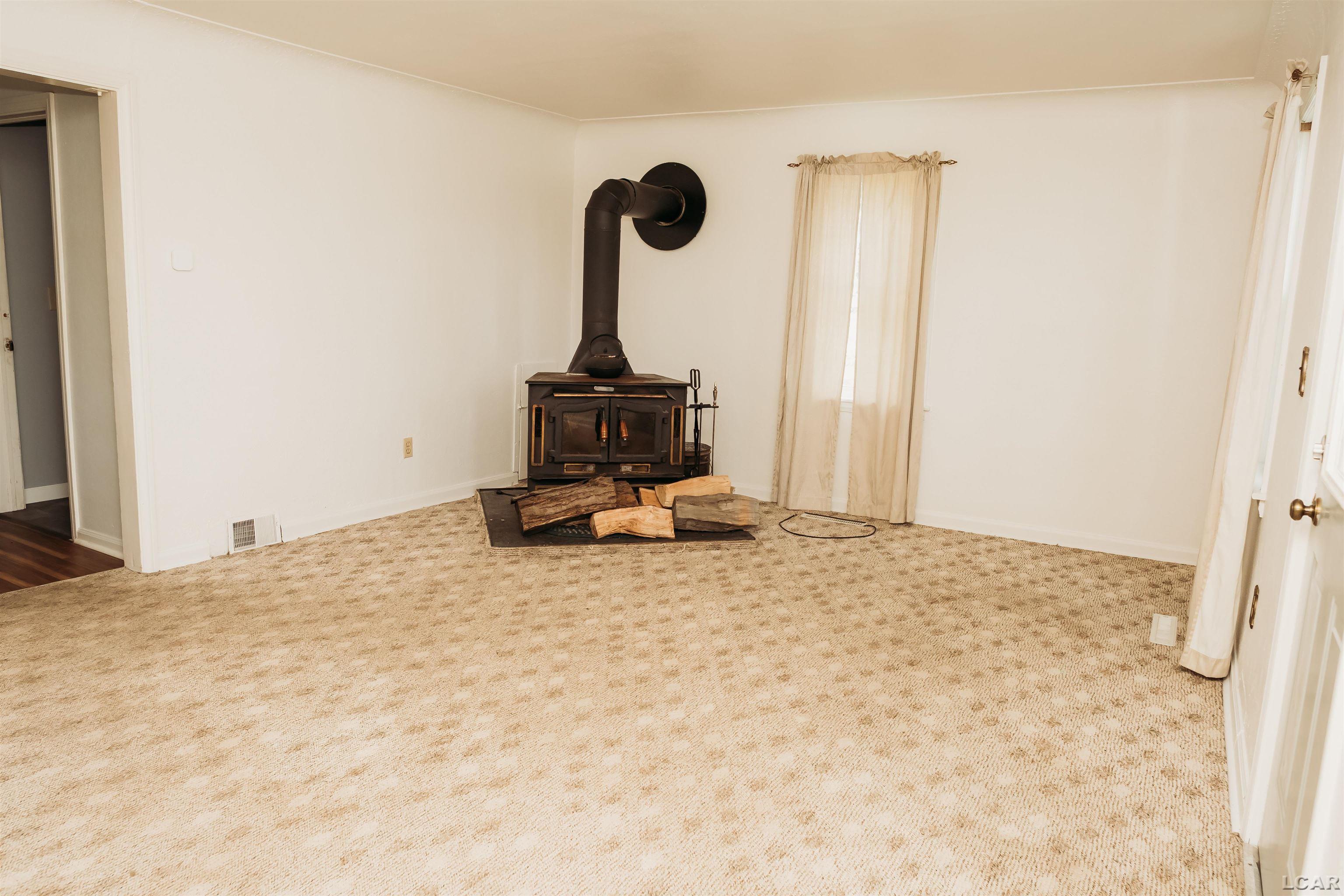 8667 Thompson Highway