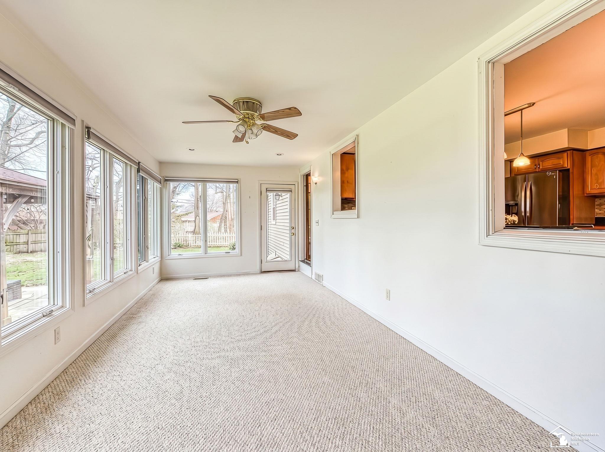 1060 Hollywood Drive