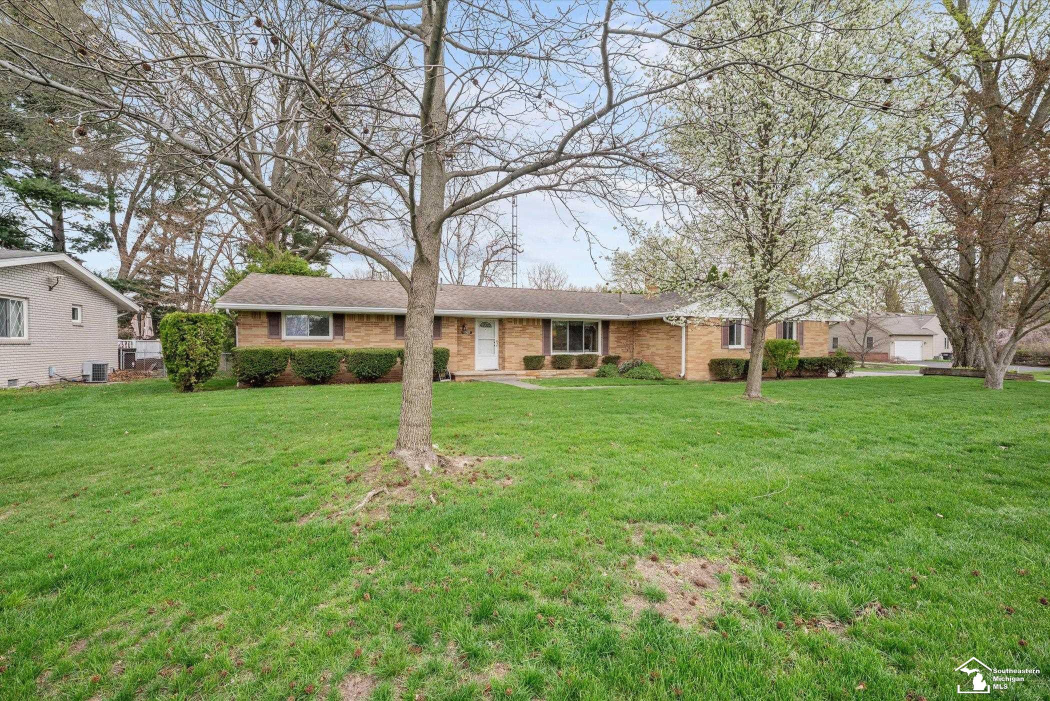 1170 Hillcrest Drive