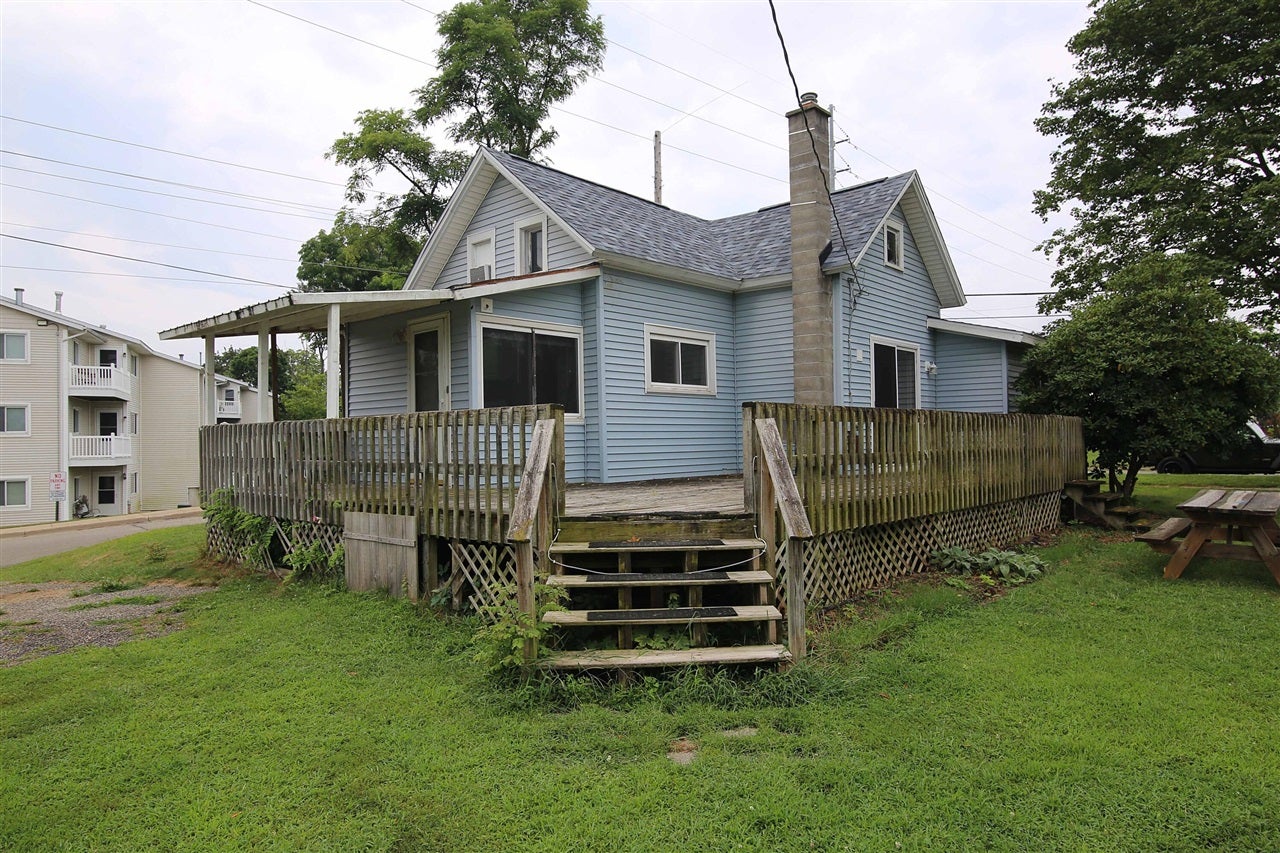 406 Spring Street